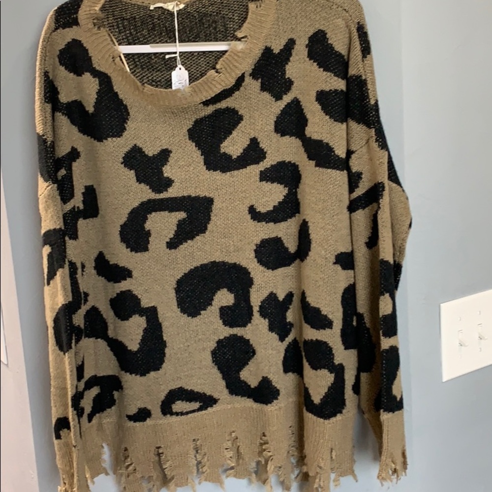Sweater army green leopard